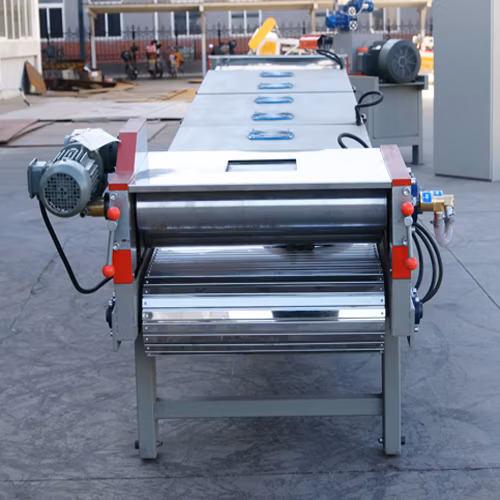 Linea di produzione di attrezzature per il trattamento del rivestimento in polvere Ypj Banda di raffreddamento del trasportatore